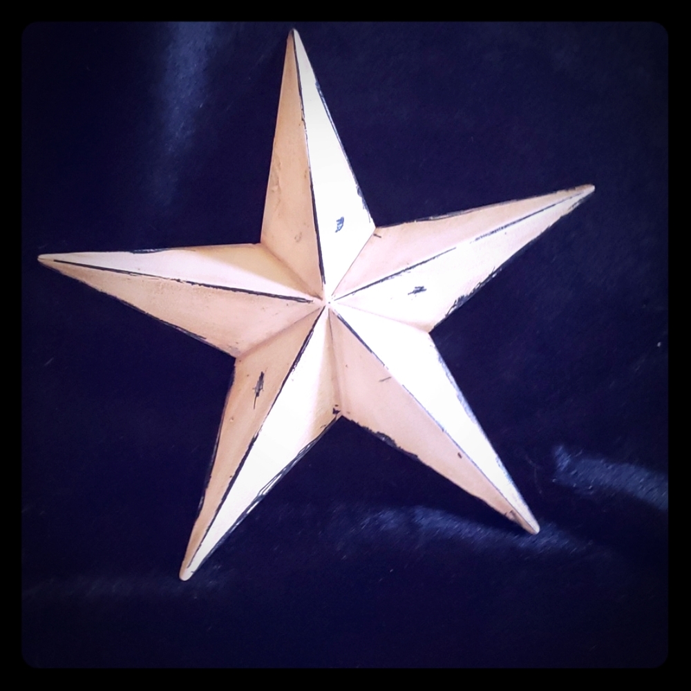 Metal destressed Texas Star